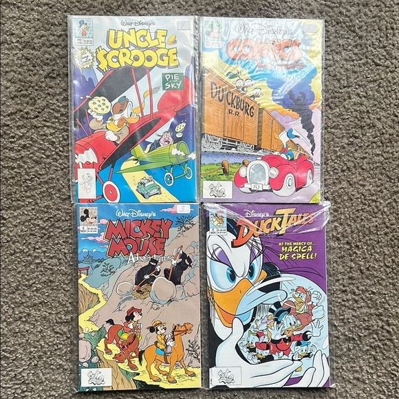 Disney Other - Disney Comic Book Set with Blue and Red Covers